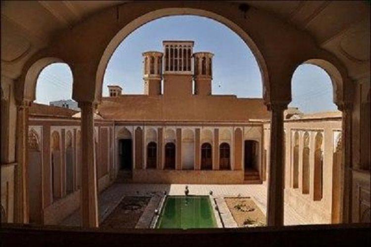 مرمت 14 اثر تاریخی در شهرستان باستانی مهریز مرمت 14 اثر تاریخی در شهرستان باستانی مهریز