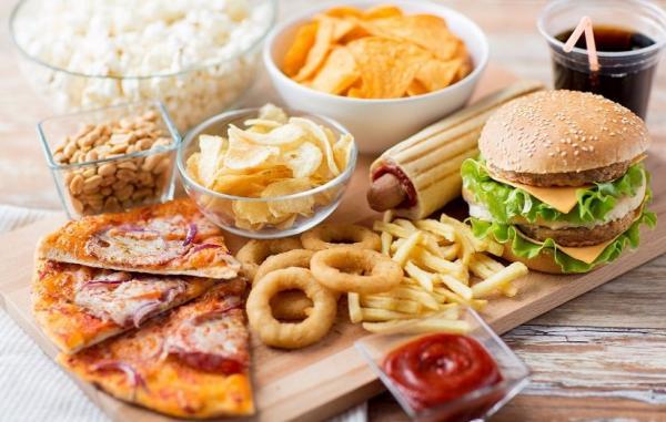 14 تاثیر ترسناک فست فود بر سلامت جسمی و ذهنی 14 تاثیر ترسناک فست فود بر سلامت جسمی و ذهنی