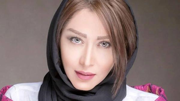 سلفی خوشرنگ سارا منجزی پور سلفی خوشرنگ سارا منجزی پور